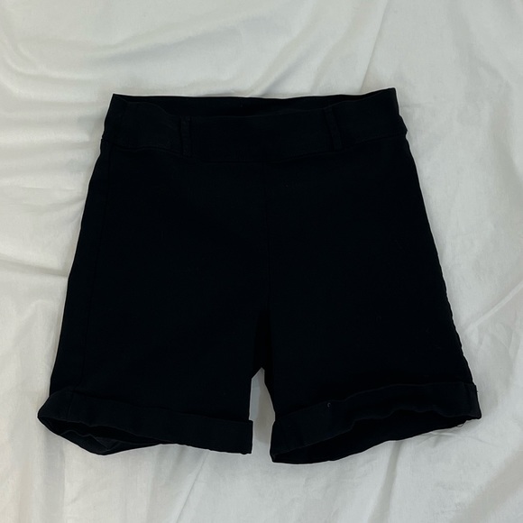 Fitted Shorts - Picture 5 of 6